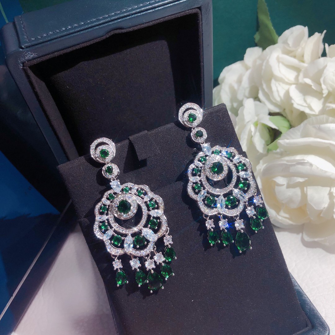 Graff Gra Flower Silver Green Diamond Drop Earrings