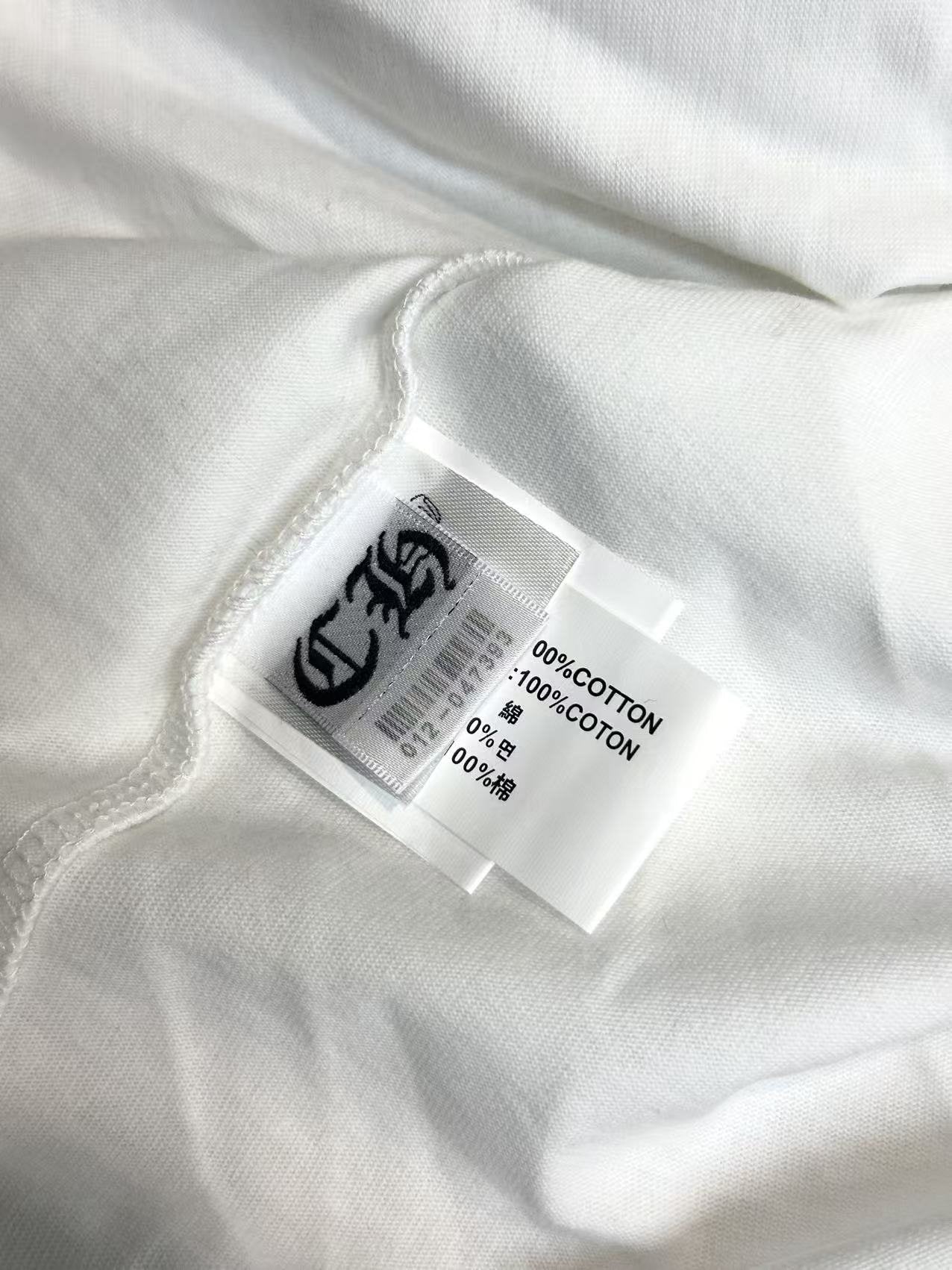 Chrome Hearts Horseshoe Cross Graphic T-Shirt — neck_label